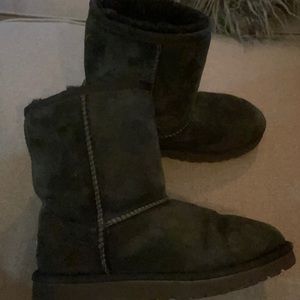 Black Uggs kids size 2